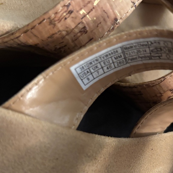 Vionic Women's Cork Strap Wedge Sandals - Picture 5 of 5